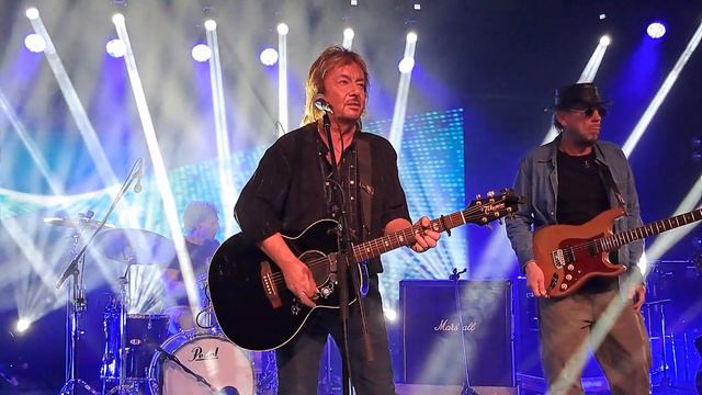 Chris Norman - Fly Away 🕊💛 - Live, Limassol, Cyprus, March 17.2023, So Much Emotion, Passion.. 😌🥰