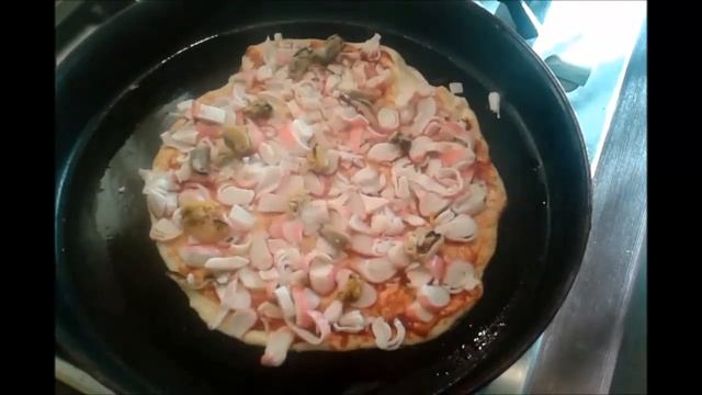 Пицца с морепродуктами простенькая смотреть онлайн