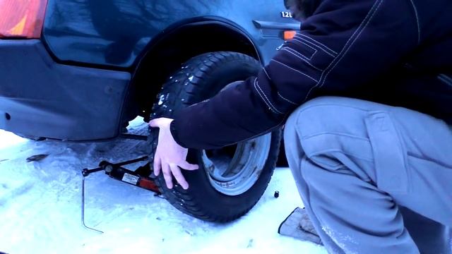 ЗИМНЯЯ РЕЗИНА НА ТАВРИЮ. КАК ПОМЕНЯТЬ КОЛЕСО НА АВТОМОБИЛЕ ТАВРИЯ,СЛАВУТА. смотреть онлайн
