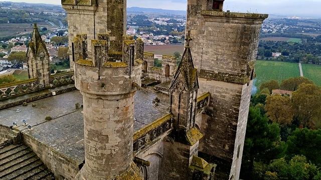 Béziers Безье - старейший город Франции смотреть онлайн