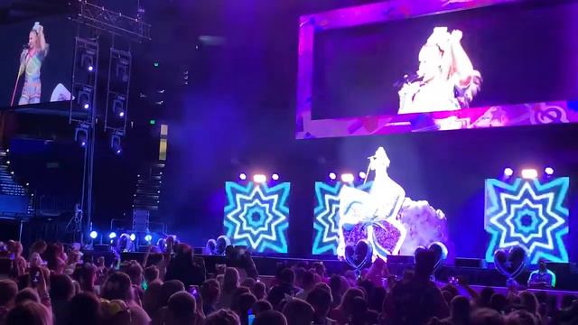 JoJo Siwa - Nobody Can Change Me 3/6/22