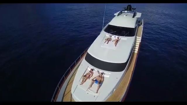 Emerald shore yacht ibiza смотреть онлайн