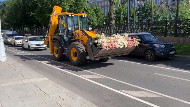 Начальник «Жилищника» поехал на свидание! смотреть онлайн