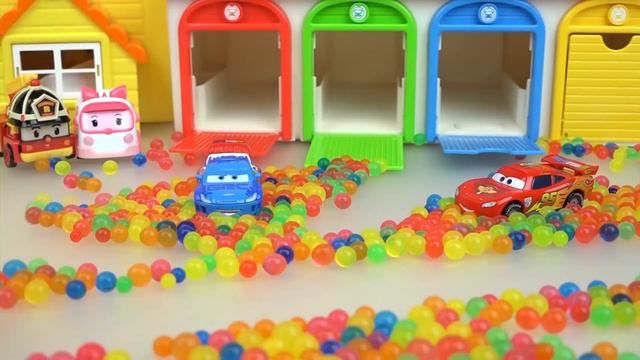 Truck car toy Surprise eggs and Cars and Robocar poli toys play смотреть онлайн