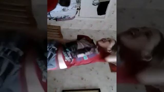ВЛОГ 1 серия "реальный майнкрафт" Евген бро и Алиса Бро строим дом! смотреть онлайн