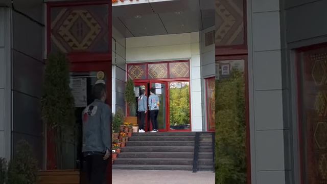 Жёсткий пранк. Когда сходил в Пхали хинкали. смотреть онлайн