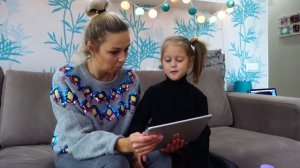 АМЕЛЬКА УЧИТЕЛЬ помогает учиться Маме! Куда пропали Йогурты Чудо Детки? Амелька Карамелька