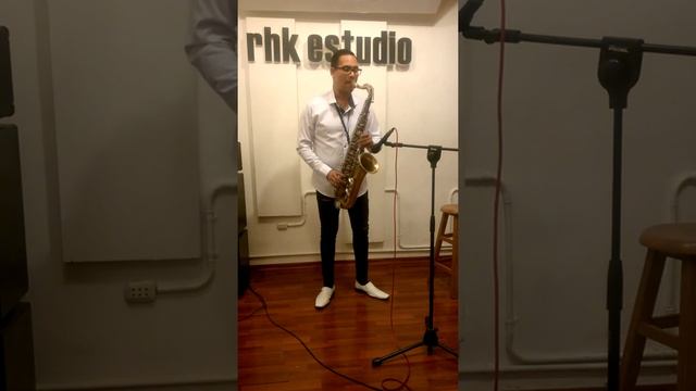ENRIQUE DIAZ SAXOFONISTA BACHATA ROSA COVER смотреть онлайн