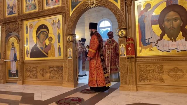 Епископ Евсевий совершил Божественную литургию в храме святой Матроны Московской г. Солигорск смотреть онлайн