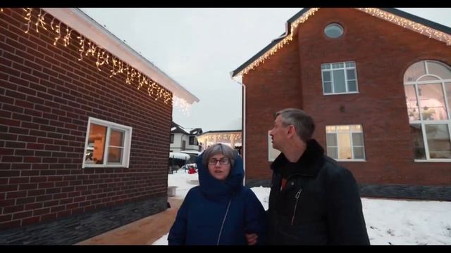 Отзыв клиента об установке новогоднего освещения командой Землечист смотреть онлайн