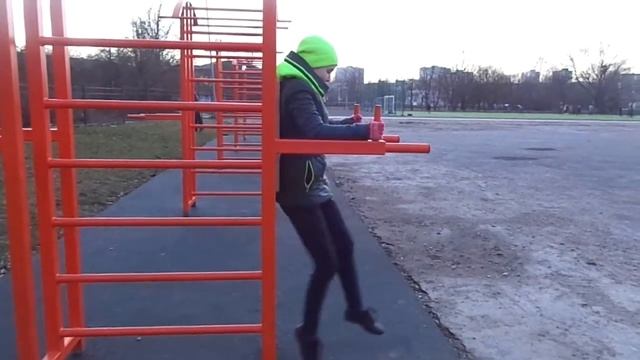 ТРЕНИРОВКА НА ТУРНИКАХ И БРУСЬЯХ. ДЕНЬ 4 + BLOOPERS смотреть онлайн