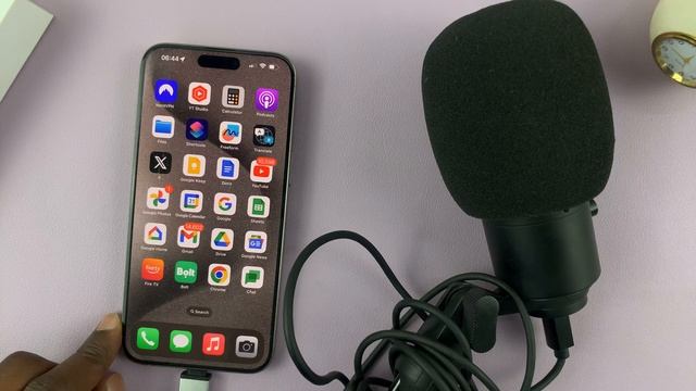 How To Connect USB Microphone To iPhone 15 & Phone 15 Pro смотреть онлайн