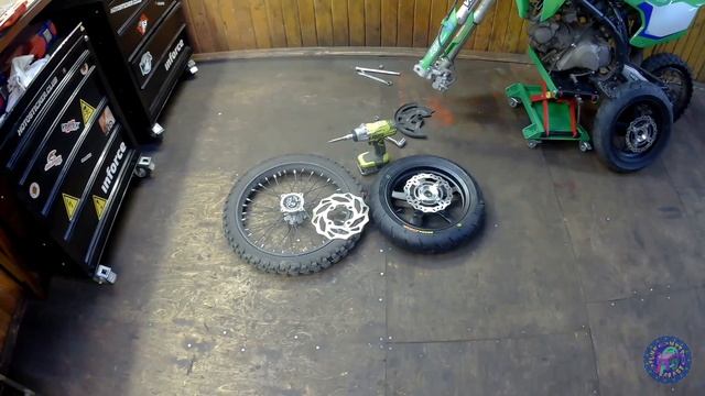 Сколько ПРОБЛЕМ при замене колес ПИТБАЙКА на МОТАРД смотреть онлайн