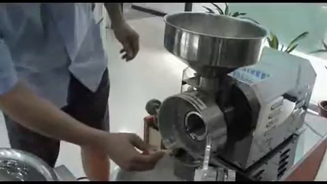 Automatic Continuous Cereal Grinding Machine Pulverizer 40kg/hr