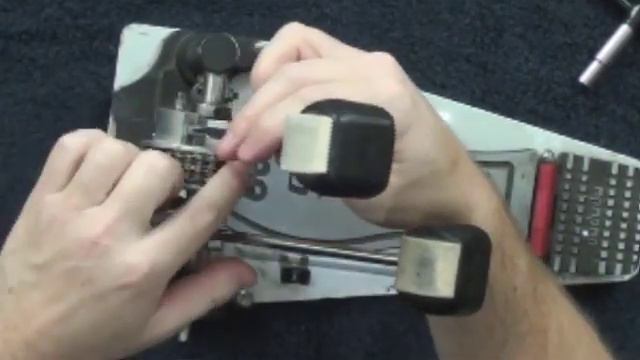 Single And Double Bass Drum Pedal Set-Up смотреть онлайн