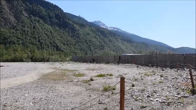 Vlog: Gold Fever, Alaskan Sled Dogs, and Exclusive Scenic Railway in Skagway! смотреть онлайн