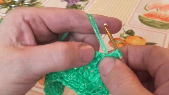 Очень простой и быстрый способ вязания двухсторонней мочалки крючком. смотреть онлайн