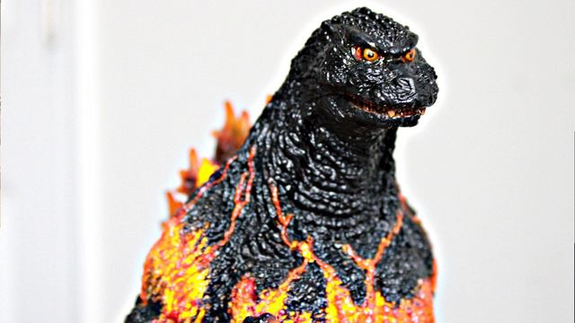 X-Plus 30cm Sakai Burning Godzilla kit w/ LED lights - Assembled and painted смотреть онлайн