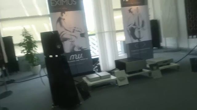 High End 2013: April Music смотреть онлайн