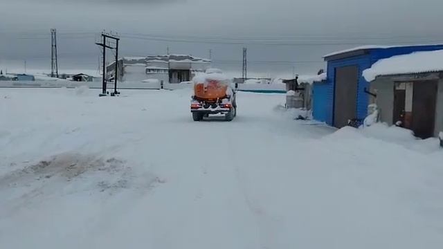 Урал Топливозаправщик смотреть онлайн