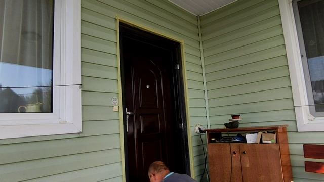 Покраска входных дверей в частном доме. смотреть онлайн