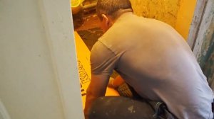 Стяжка пола в туалете  9см