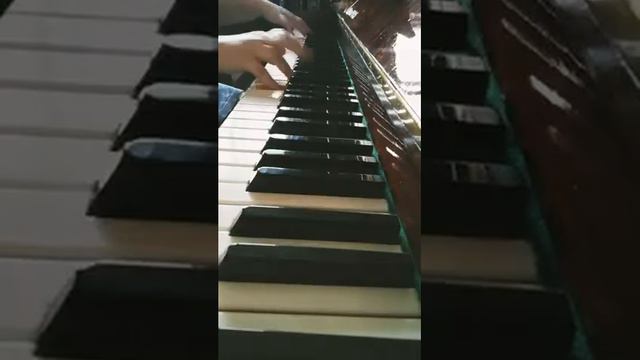 Жёлтый чемоданчик - Наташа Королёва ДВОЙНАЯ кавер-версия рояль без вокала смотреть онлайн