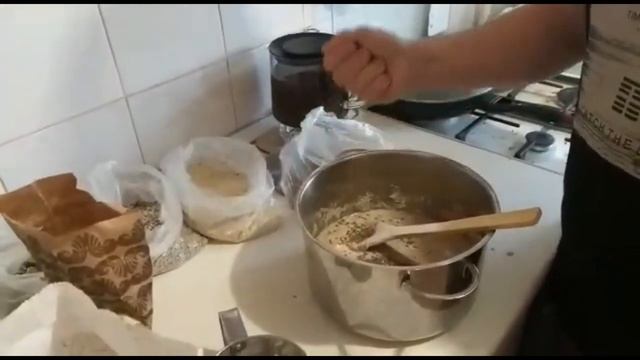 Что самое главное на столе? Или хлеб всему голова смотреть онлайн