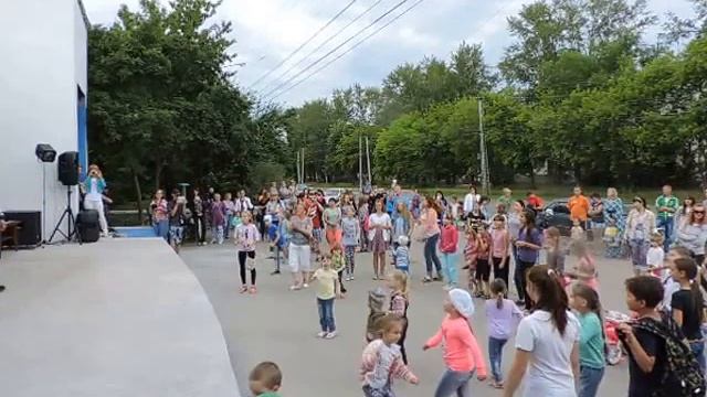 День молодежи. Ножками потопаем. Миасс смотреть онлайн