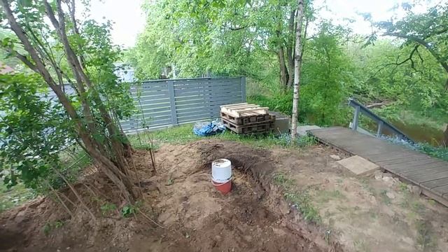 Септик-бочка для туалета на даче ЧАСТЬ 2/tank for a toilet HOW TO... смотреть онлайн