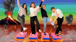 КТО ПОСЛЕДНИЙ НАСТУПИТ на ПОЛ ЭТО ЛАВА Получит 1000 $ Челлендж