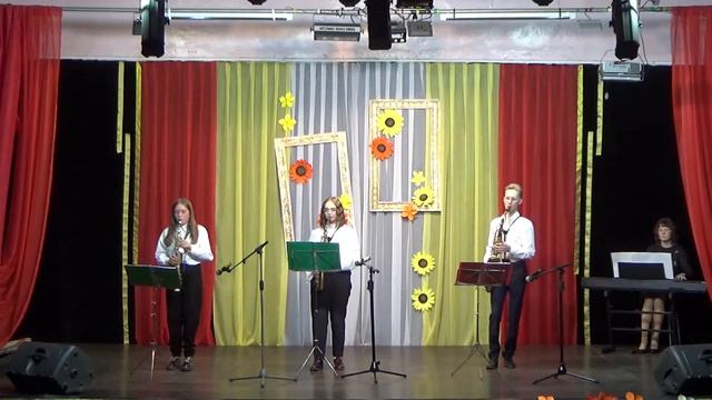 Ансамбль саксофонов ДШИ г. Верхняя Тура. А. Жульёв "Экспресс-буги". Руководитель Шуколюков К.М. смотреть онлайн
