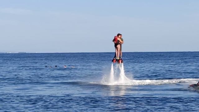 Танго вдвоем на флайборде в Пицунде , Абхазия.