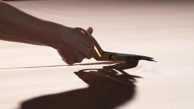 Магия создания шелкового халата карамельного цвета смотреть онлайн