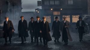 Падал падал белый снег на мой чёрный пистолет