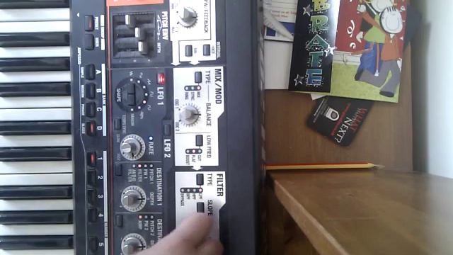 Dirty bass on Roland SH201 смотреть онлайн