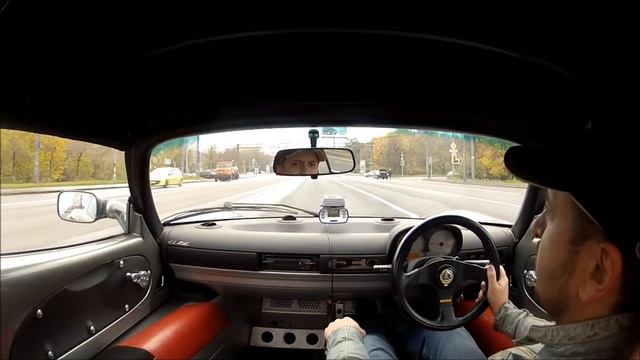 Lotus Elise S1 Road Driving смотреть онлайн