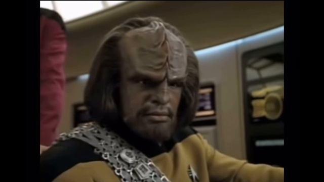 Jonathan Frakes interrogates the Enterprise crew смотреть онлайн