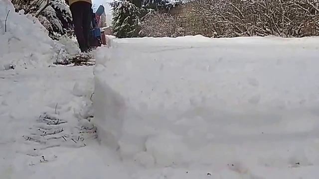 Снегоуборщик навесной для мотоблока. Чистим мокрый снег. смотреть онлайн