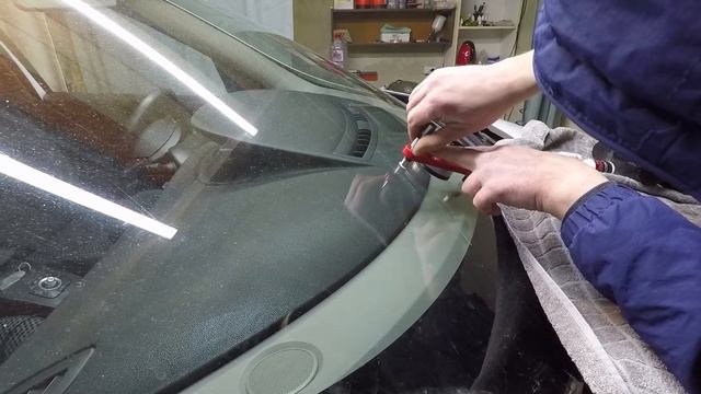 Трещина на лобовом стекле Ремонт смотреть онлайн