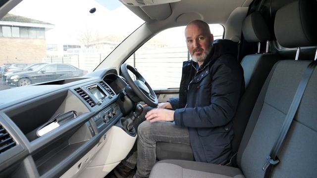 VW Transporter T6 - Roadtest & Review | Vanarama.com смотреть онлайн