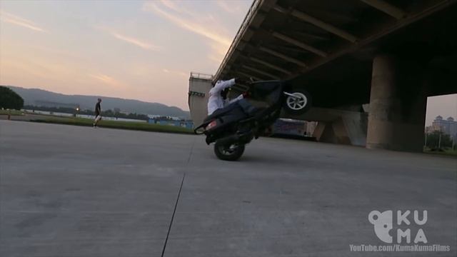 EPIC Freestyle Scooter Tricks смотреть онлайн