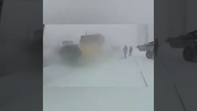 Асфальт кладут в период с 26 про 28 декабря ❄?? смотреть онлайн