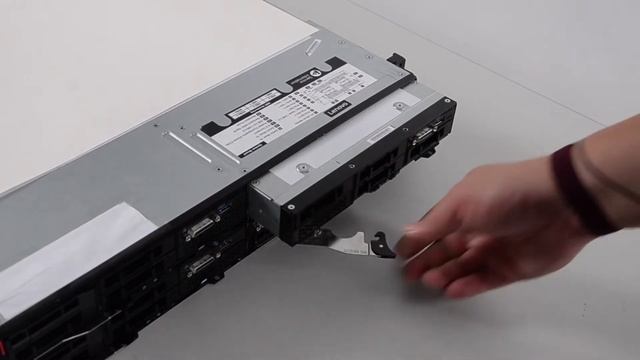 Lenovo ThinkSystem SD530 removing a compute node смотреть онлайн