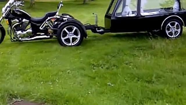 MOTOR CYCLE TRIKE FUNERALS UK. Suzuki Intruder S83 смотреть онлайн