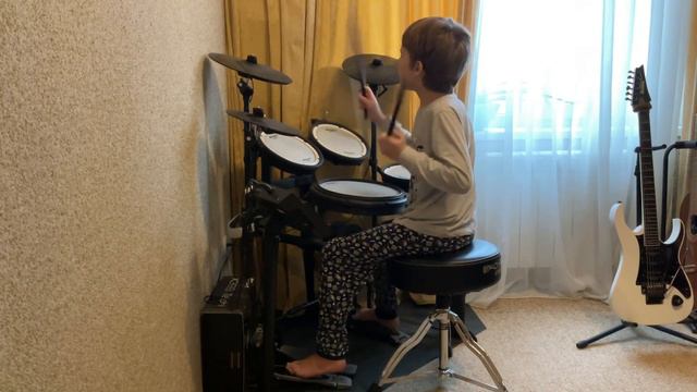 Metallica Enter Sandman drum cover by 9 y.o. kid смотреть онлайн