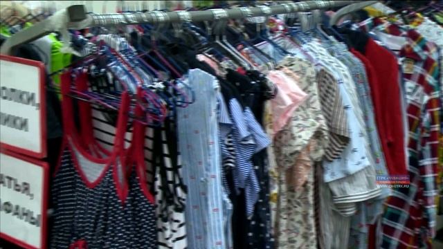 В Чебоксарах проходит ярмарка легендарного ивановского текстиля (На правах смотреть онлайн