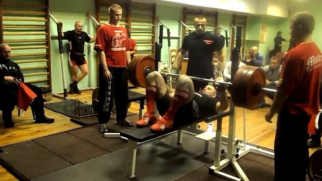 Садовский Геннадий. Жим лежа.172,5 кг без экипировки, в/к до 105 смотреть онлайн