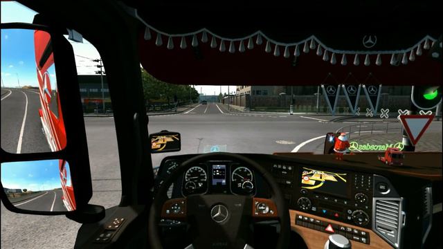 Mercedes Actros MP4 LUX Wood Interior Euro Truck Simulator 2 1.36 | PC 1440p60 смотреть онлайн