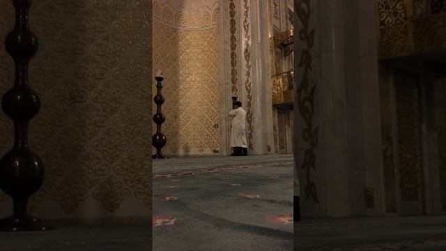 Азан в мечети Хазрет Султан смотреть онлайн